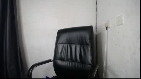 Snapshot of ebony_petitegirl chatting on June 2026 07:50:01 PM Lilly online show from June 2026 07:50:01 PM