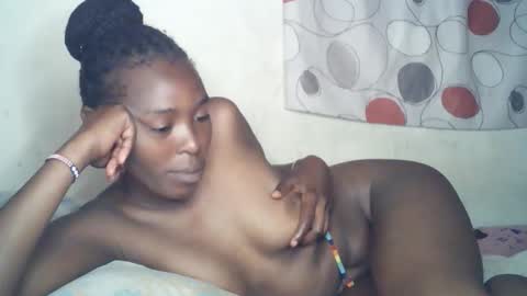 ebony_phoenix12 online show from October 2025 02:08:01 AM