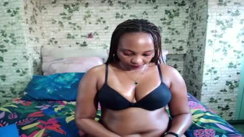 Snapshot of ebony_seduction00 chatting on July 2026 06:09:01 AM ebony_seduction00 online show from July 2026 06:09:01 AM