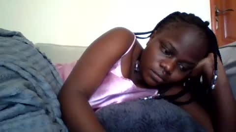 Snapshot of ebony_tasha chatting on June 2026 06:05:02 AM tasha online show from June 2026 06:05:02 AM