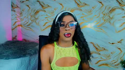 Snapshot of ebonyhansnight chatting on April 2026 01:08:01 AM ebonyhansnight online show from April 2026 01:08:01 AM