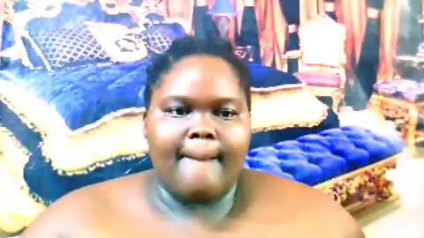 Snapshot of ebonyhotbuns4u2luv chatting on March 2025 05:43:02 AM ebonyhotbuns4u2luv online show from March 2025 05:43:02 AM