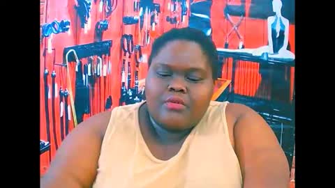 Snapshot of ebonyhotbuns4u2luv chatting on October 2025 10:47:02 PM ebonyhotbuns4u2luv online show from October 2025 10:47:02 PM