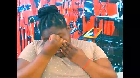 Snapshot of ebonyhotbuns4u2luv chatting on November 2025 09:26:02 AM ebonyhotbuns4u2luv online show from November 2025 09:26:02 AM