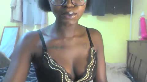 Ebonymuse2 online show from March 2026 07:53:01 AM
