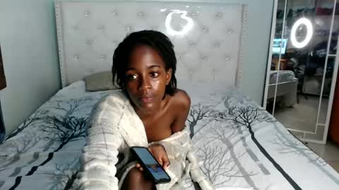 Snapshot of ebonypetitequeen chatting on July 2026 12:10:01 AM Maya online show from July 2026 12:10:01 AM