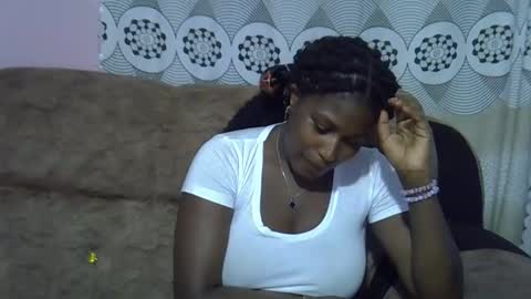 pretty online show from February 2026 09:49:01 PM