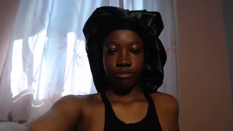 Snapshot of ebonysmiles00 chatting on May 2026 12:02:02 PM ebonysmiles00 online show from May 2026 12:02:02 PM