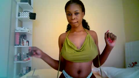ebonytanqueen online show from June 2026 01:52:02 AM