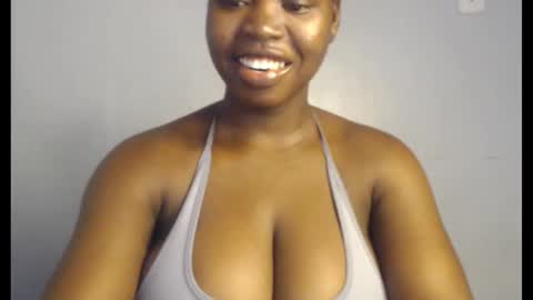 Snapshot of ebonyx_dripqueen chatting on November 2025 06:27:01 AM Loveth online show from November 2025 06:27:01 AM