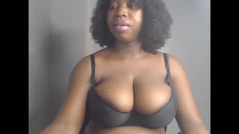 Snapshot of ebonyx_dripqueen chatting on November 2025 06:46:02 AM Loveth online show from November 2025 06:46:02 AM