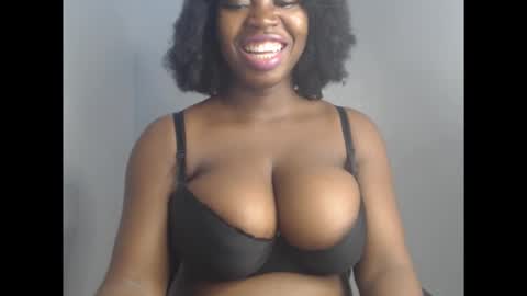 Snapshot of ebonyx_dripqueen chatting on November 2025 07:44:02 AM Loveth online show from November 2025 07:44:02 AM