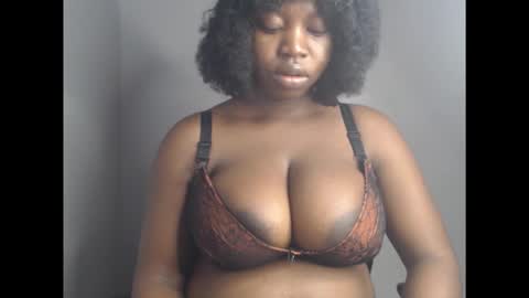 Snapshot of ebonyx_dripqueen chatting on November 2025 06:38:02 AM Loveth online show from November 2025 06:38:02 AM