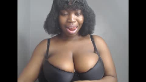 Snapshot of ebonyx_dripqueen chatting on December 2025 07:58:02 AM Loveth online show from December 2025 07:58:02 AM