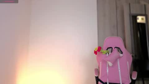 Snapshot of ecchi_sixxx chatting on November 2025 06:35:02 AM Colette online show from November 2025 06:35:02 AM