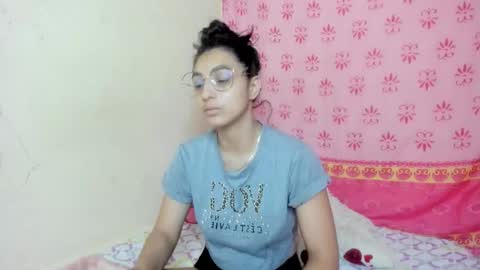 Snapshot of eclipseandflame chatting on November 2025 01:00:02 PM online show from November 2025 01:00:02 PM