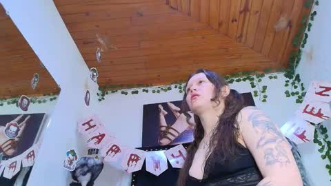 Snapshot of eda_bonne chatting on October 2025 12:20:01 PM Edda online show from October 2025 12:20:01 PM