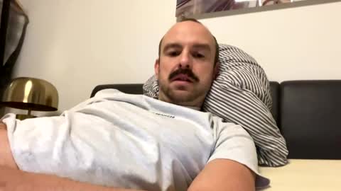 Snapshot of edge_guy chatting on January 2025 11:34:01 PM edge_guy online show from January 2025 11:34:01 PM