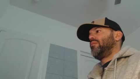 Snapshot of edge_masters chatting on December 2024 04:28:01 PM EdgeM online show from December 2024 04:28:01 PM