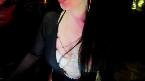 Snapshot of edgequeen69 chatting on November 2025 10:01:01 PM EdgeQueen69 online show from November 2025 10:01:01 PM