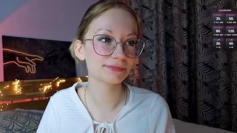 Edlin Gali online show from October 2025 02:07:02 PM