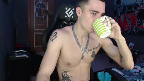 Snapshot of eduard_loveee chatting on October 2025 11:06:02 AM Eduar online show from October 2025 11:06:02 AM