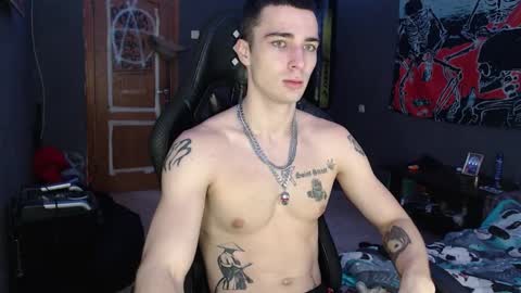 Snapshot of eduard_loveee chatting on November 2025 09:33:02 AM Eduar online show from November 2025 09:33:02 AM