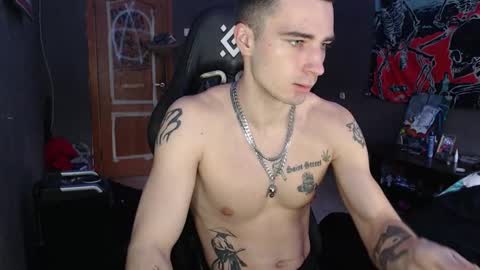 Snapshot of eduard_loveee chatting on November 2025 09:37:02 AM Eduar online show from November 2025 09:37:02 AM