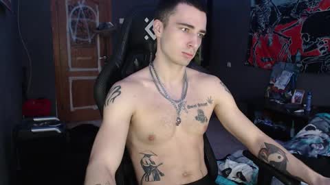 Snapshot of eduard_loveee chatting on November 2025 08:37:01 AM Eduar online show from November 2025 08:37:01 AM