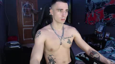 Snapshot of eduard_loveee chatting on November 2025 09:01:02 AM Eduar online show from November 2025 09:01:02 AM