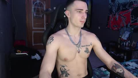 Snapshot of eduard_loveee chatting on December 2025 06:52:02 AM Eduar online show from December 2025 06:52:02 AM