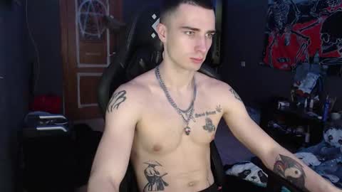 Snapshot of eduard_loveee chatting on December 2025 11:08:02 AM Eduar online show from December 2025 11:08:02 AM