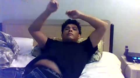 eduardo0084 online show from December 2024 11:41:02 PM