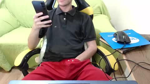 eduardobrain7 online show from November 2025 07:52:02 AM