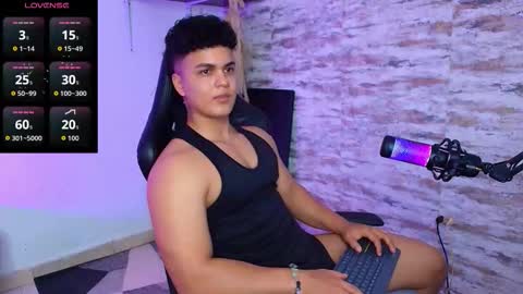 EDWARD CLARCK online show from December 2025 04:28:02 AM