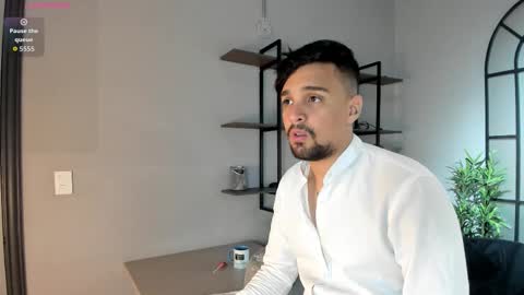 Snapshot of edward_maxx chatting on November 2025 03:38:02 AM Eduardo online show from November 2025 03:38:02 AM