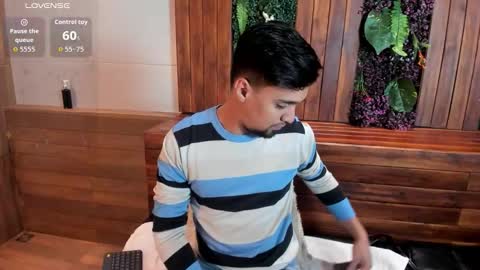 Snapshot of edward_maxx chatting on November 2025 03:23:01 AM Eduardo online show from November 2025 03:23:01 AM