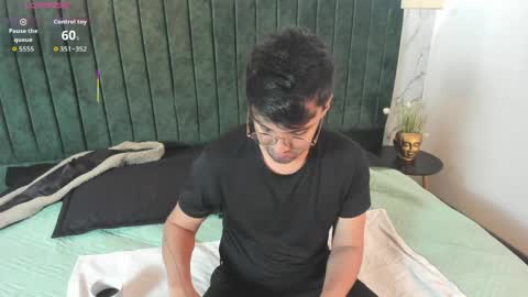 Eduardo online show from April 2026 03:47:01 AM