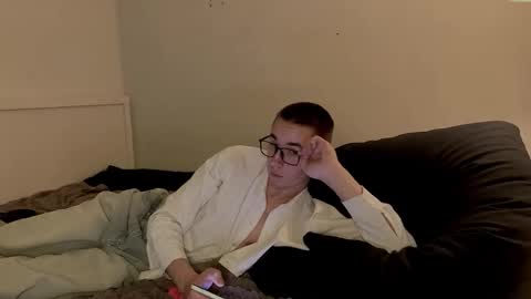 edwarddzhekson online show from October 2025 04:51:02 PM