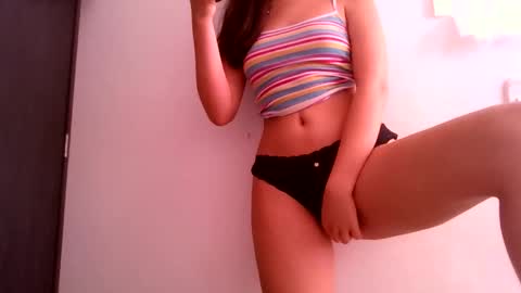 Snapshot of eemilyy22 chatting on March 2026 02:33:02 PM Eemilyy online show from March 2026 02:33:02 PM