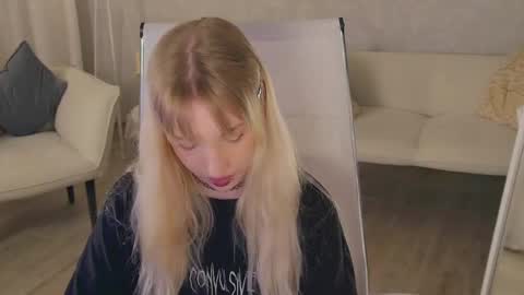 EVA NON NUDE online show from May 2026 04:24:02 PM