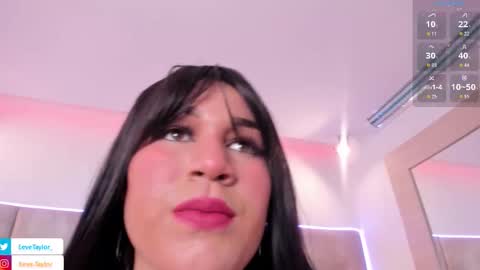 Snapshot of eevee_taylor chatting on October 2025 02:33:01 AM Eevee online show from October 2025 02:33:01 AM