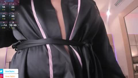 Snapshot of eevee_taylor chatting on November 2025 03:16:02 AM Eevee online show from November 2025 03:16:02 AM