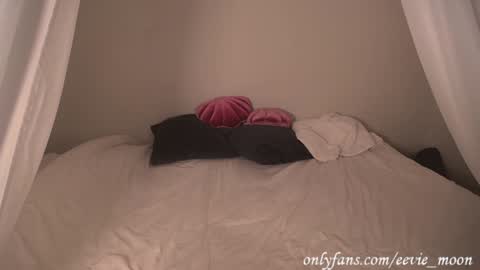 eevie online show from January 2025 05:21:02 AM