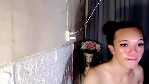 Snapshot of eeykamaliit chatting on December 2024 02:09:01 AM Pia online show from December 2024 02:09:01 AM