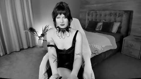 Mistress Effie online show from May 2026 03:17:01 PM