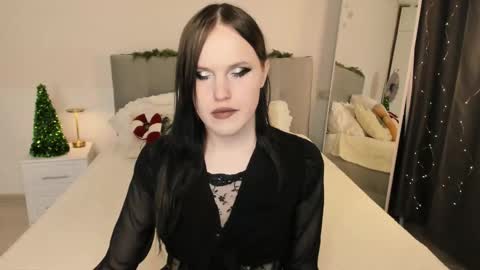 Effie Mur online show from January 2026 09:27:01 PM