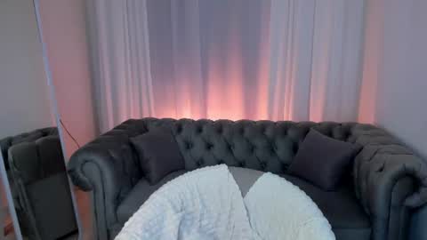 Snapshot of effiemur chatting on June 2026 12:32:02 AM Effie Mur online show from June 2026 12:32:02 AM
