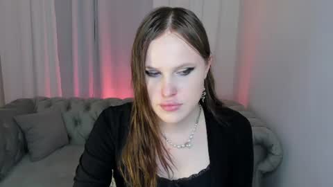 Snapshot of effiemur chatting on July 2026 08:59:01 PM Effie Mur online show from July 2026 08:59:01 PM