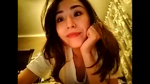 Snapshot of effy007 chatting on December 2024 12:14:02 PM Effy online show from December 2024 12:14:02 PM